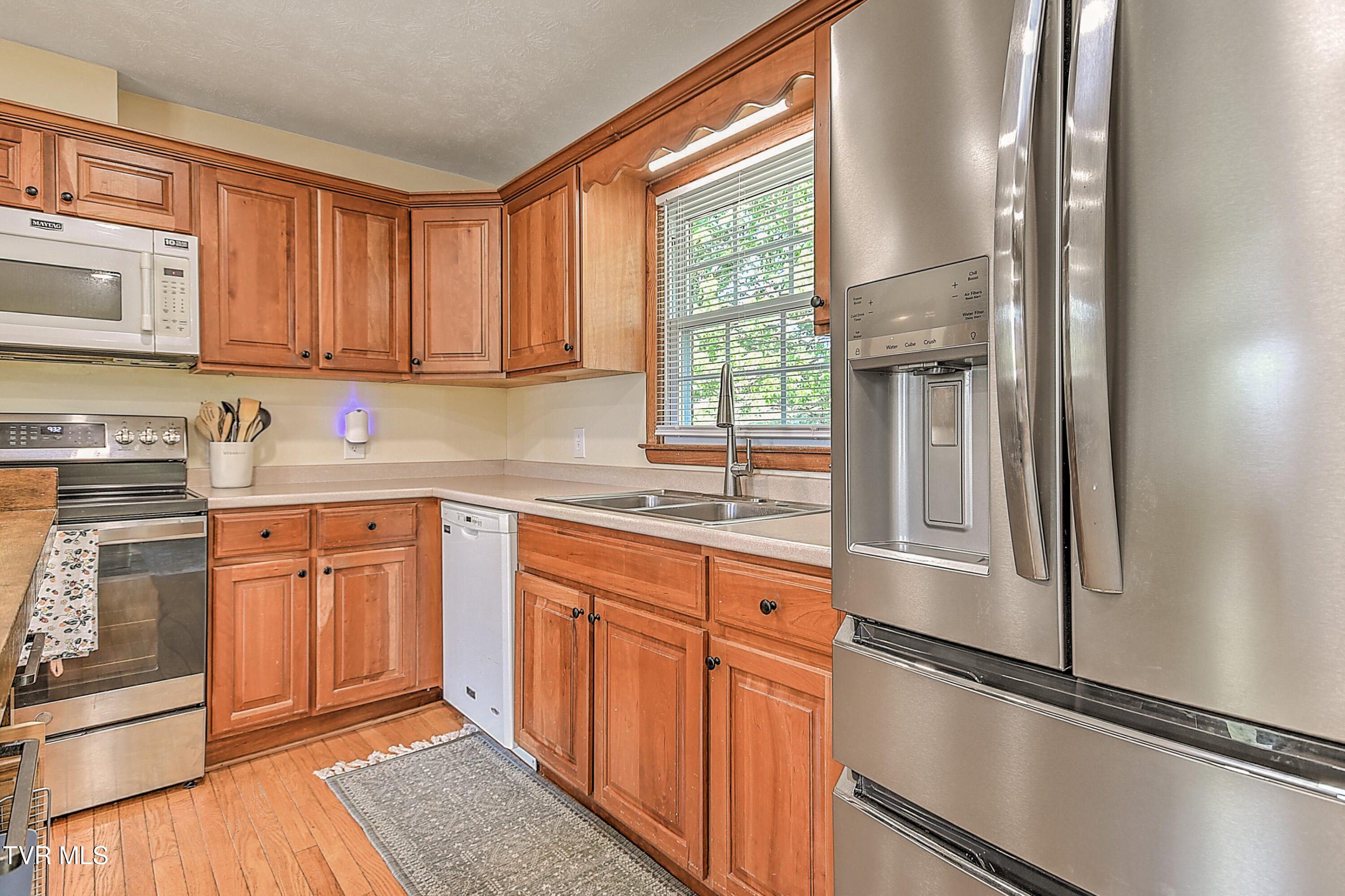 409 Montezuma Road Kingsport, TN 37664 - Photo 19 of 42 409 Montezuma KB-24