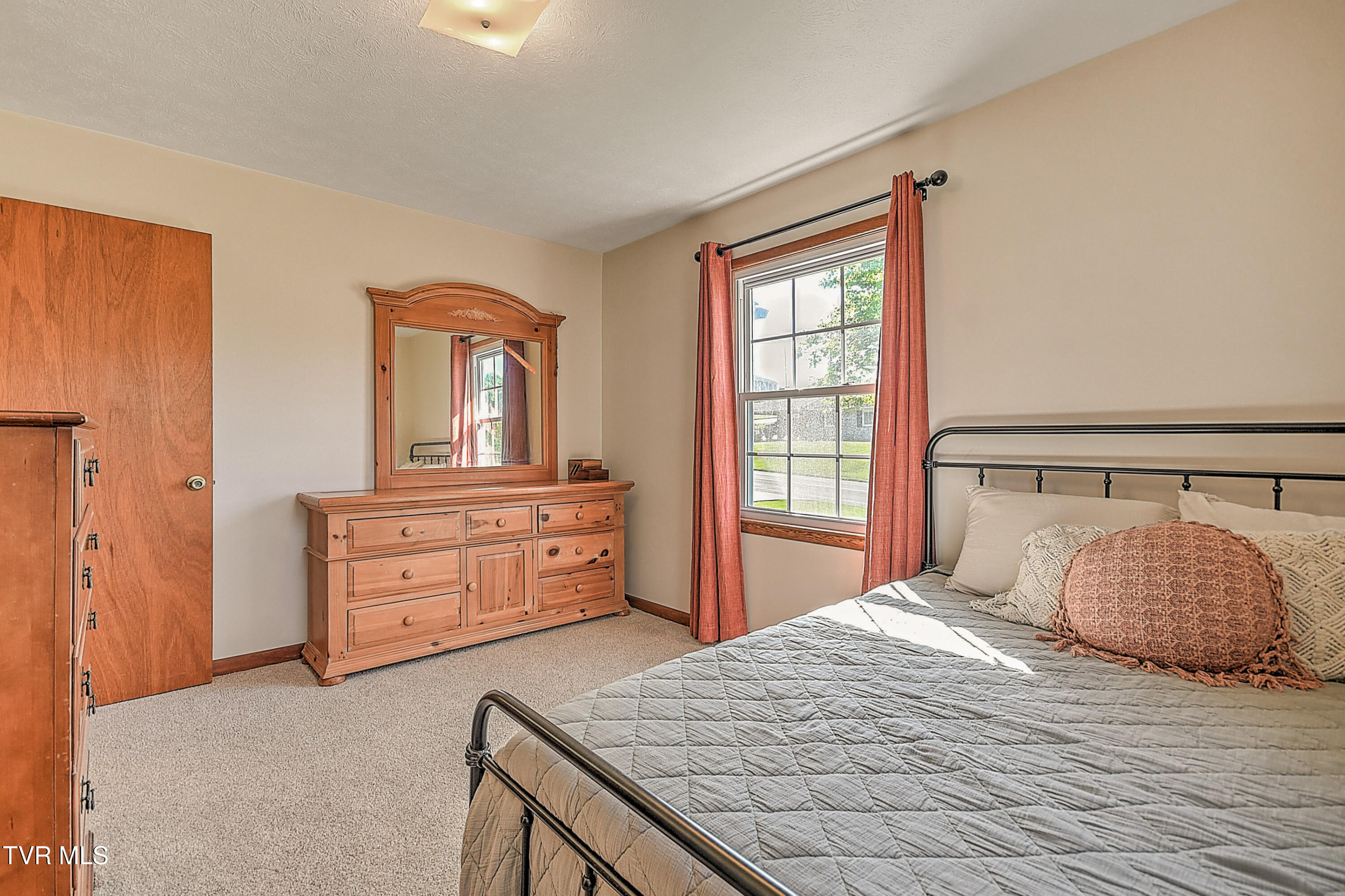 409 Montezuma Road Kingsport, TN 37664 - Photo 28 of 42 409 Montezuma KB-36