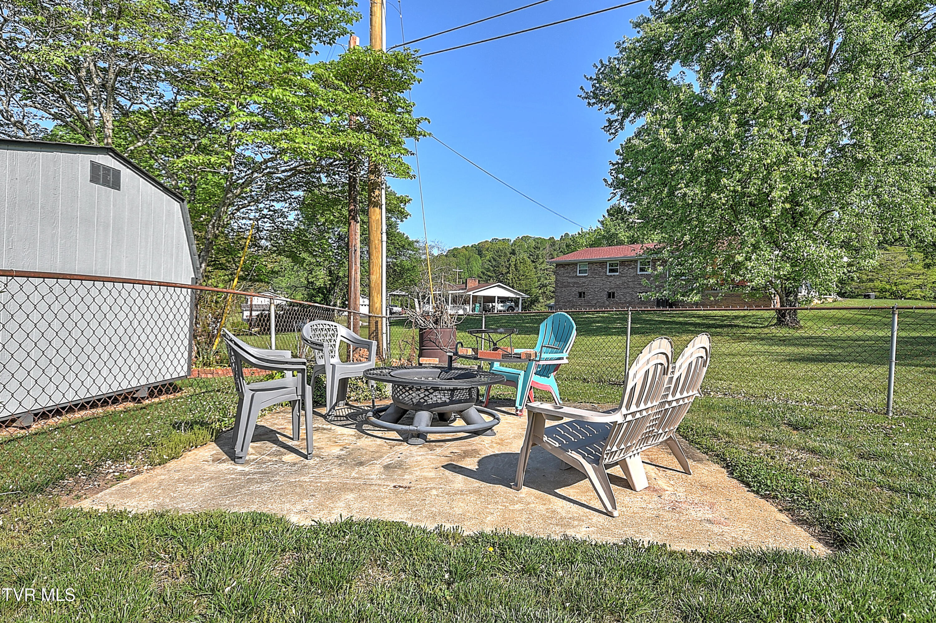 409 Montezuma Road Kingsport, TN 37664 - Photo 35 of 42 409 Montezuma KB-44