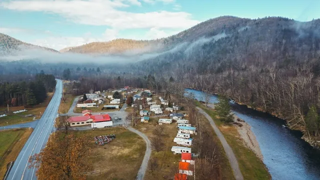 a view of a garden with sitting area
