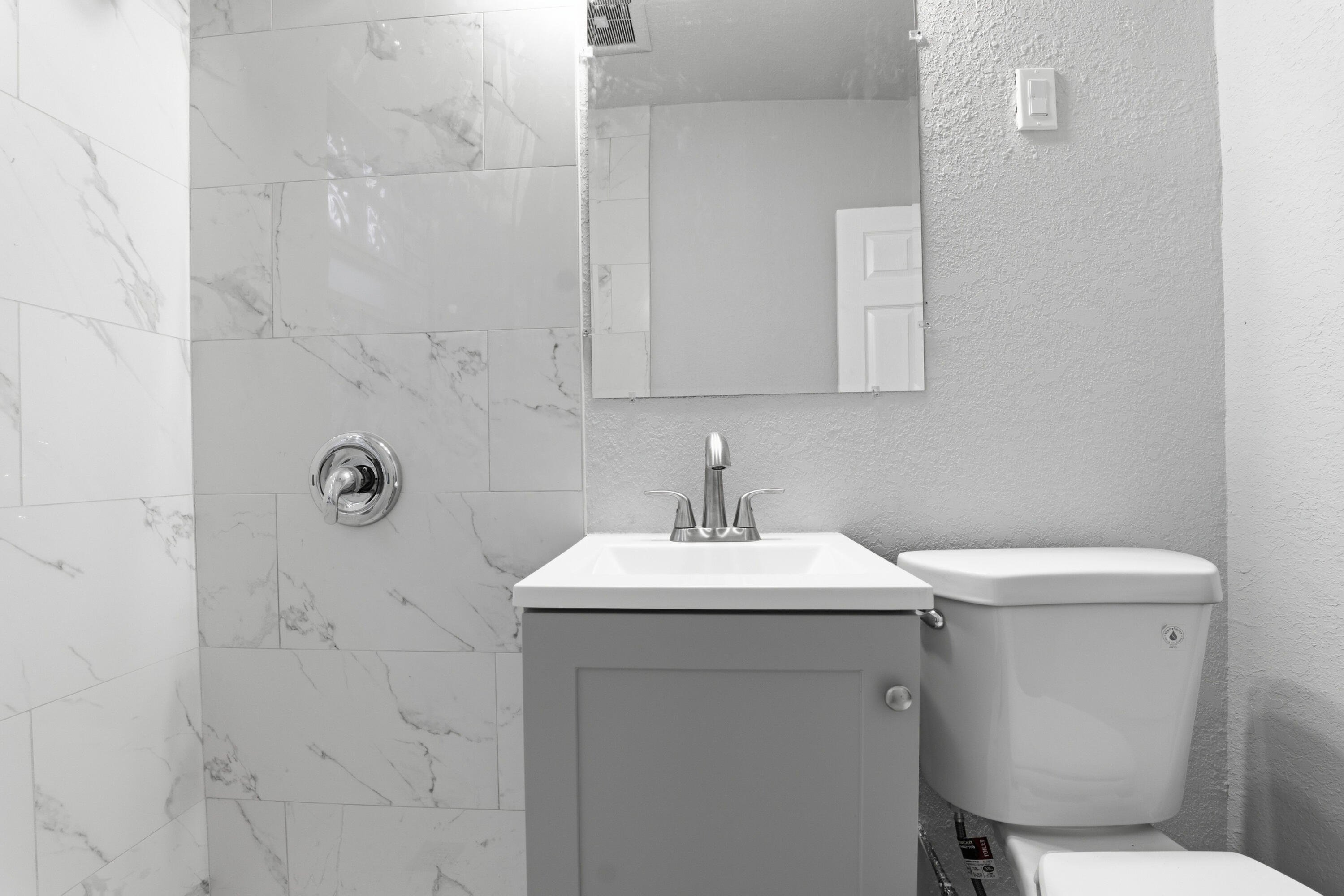 3718 North 18th Street Milwaukee, WI 53206 - Photo 11 of 24 3718 N 18th St