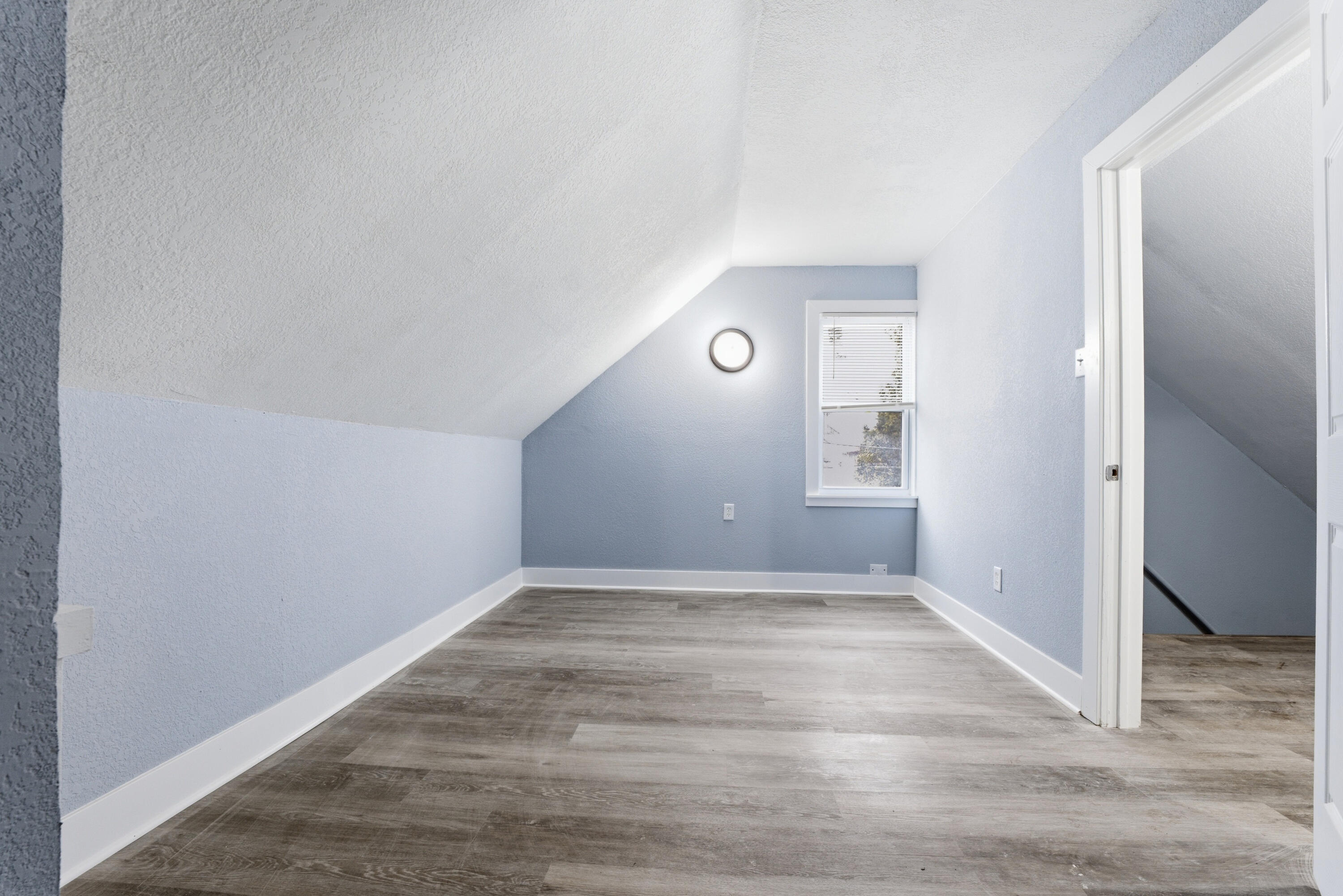 3718 North 18th Street Milwaukee, WI 53206 - Photo 14 of 24 3718 N 18th St