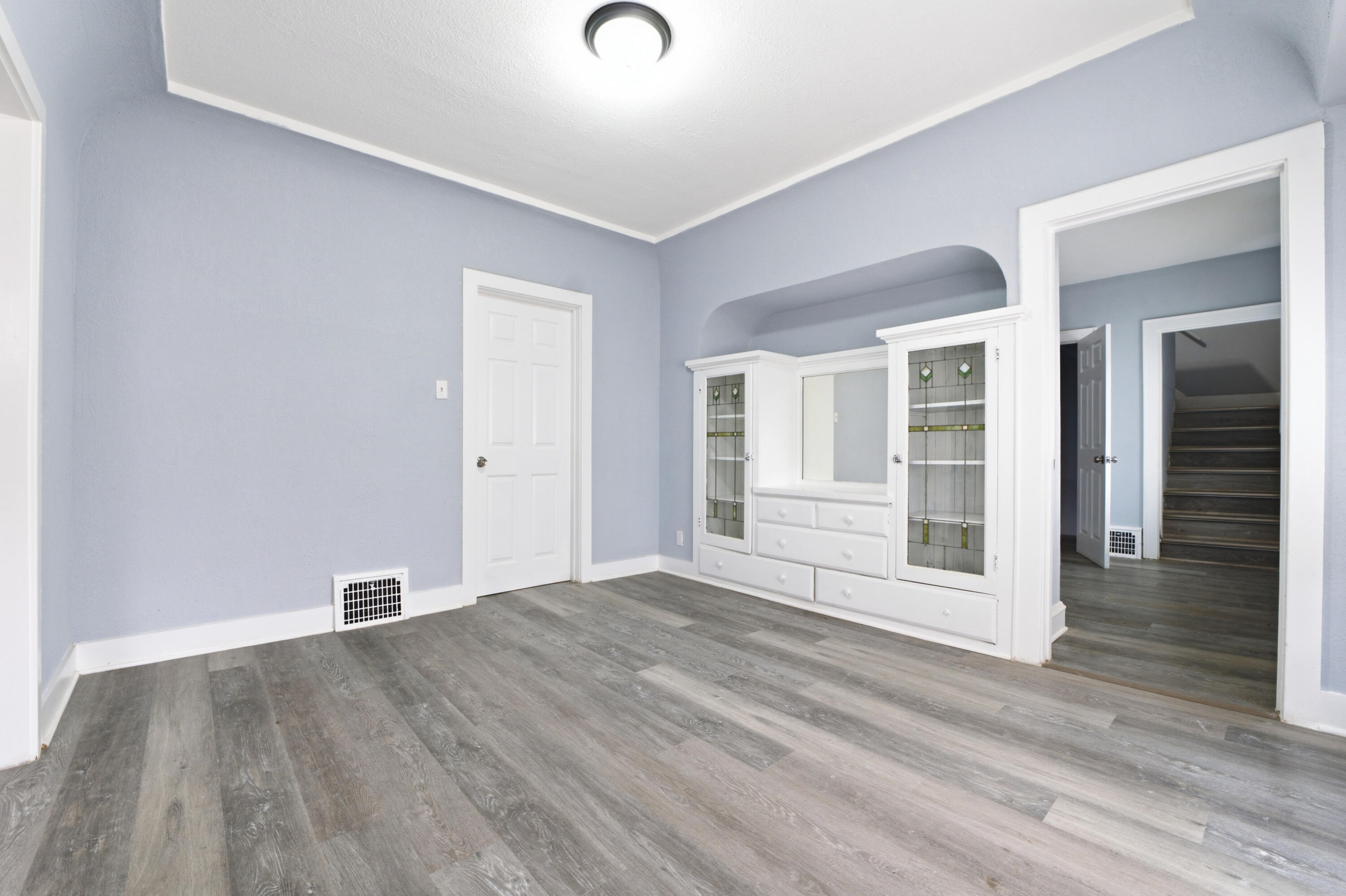 3718 North 18th Street Milwaukee, WI 53206 - Photo 3 of 24 3718 N 18th St