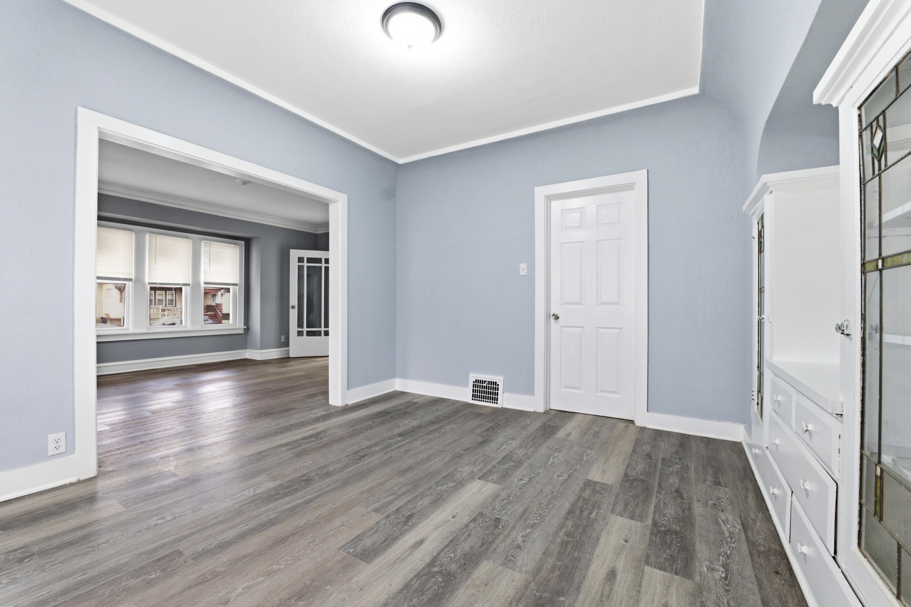 3718 North 18th Street Milwaukee, WI 53206 - Photo 4 of 24 3718 N 18th St