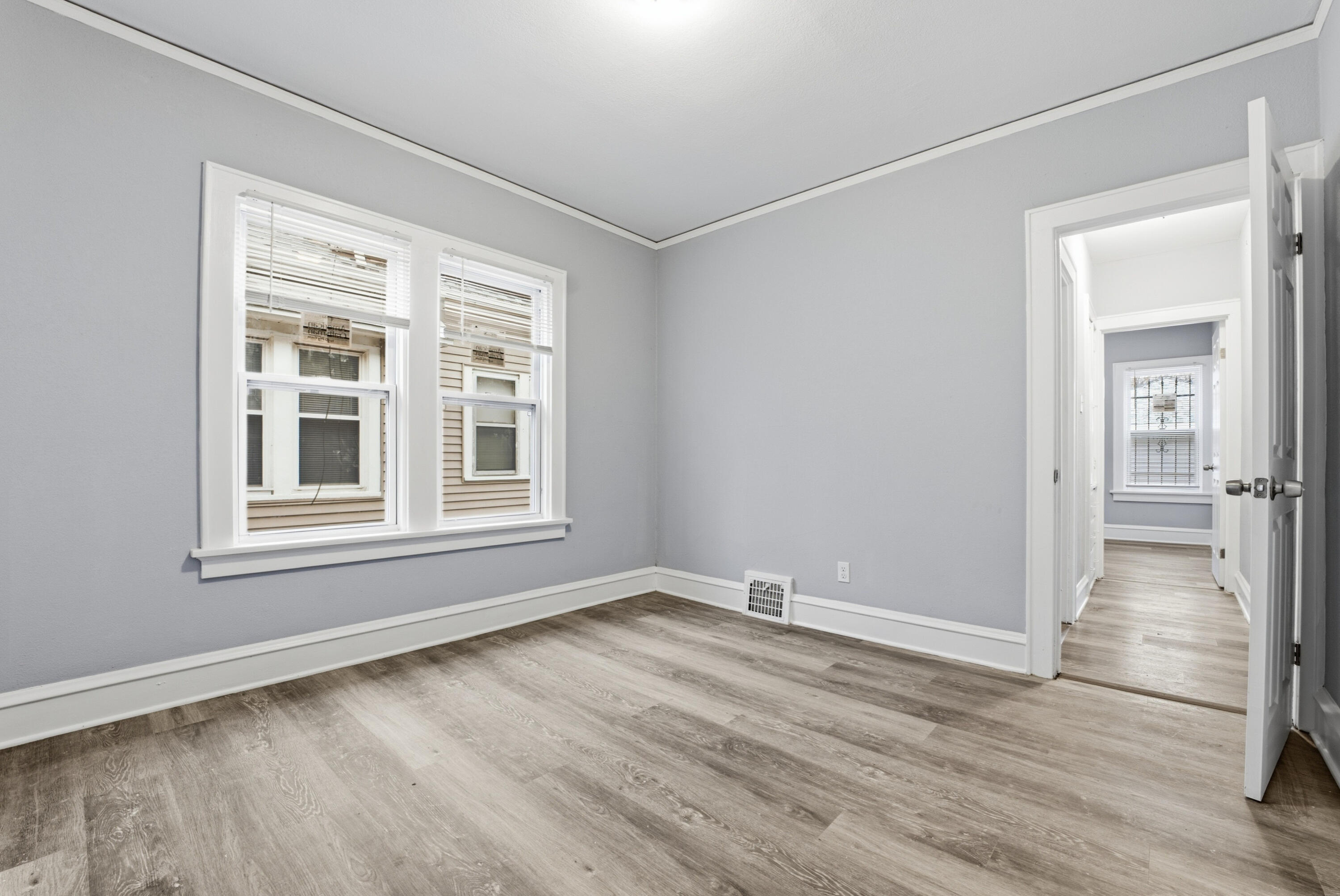 3718 North 18th Street Milwaukee, WI 53206 - Photo 5 of 24 3718 N 18th St