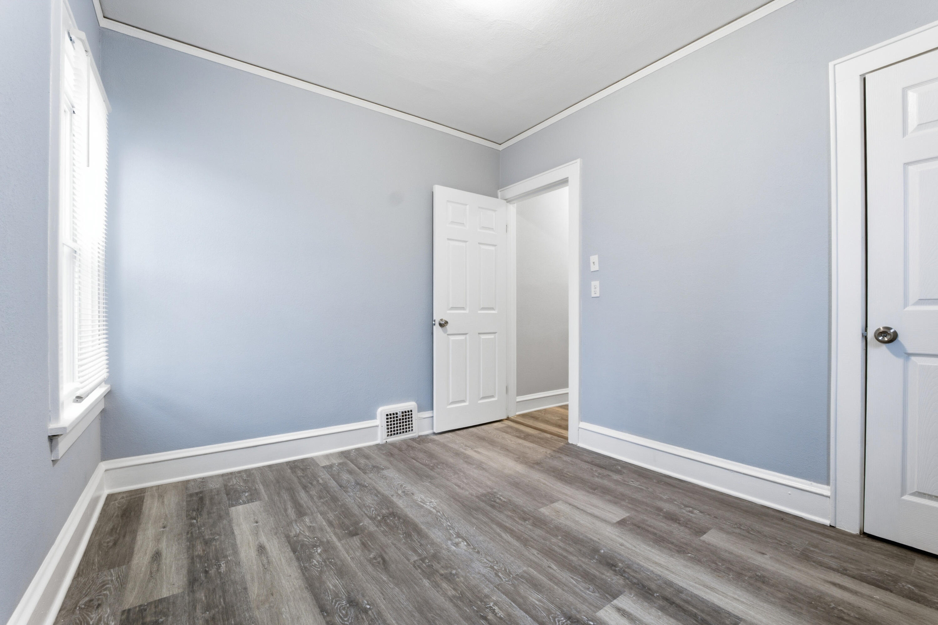 3718 North 18th Street Milwaukee, WI 53206 - Photo 10 of 24 3718 N 18th St