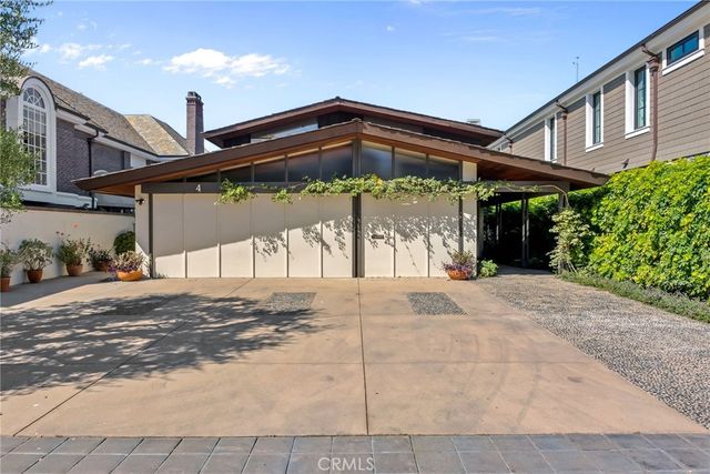 $13,000,000 | 4 Harbor Island, Newport Beach, CA 92660