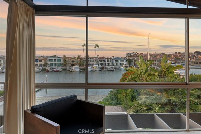 $13,000,000 | 4 Harbor Island, Newport Beach, CA 92660