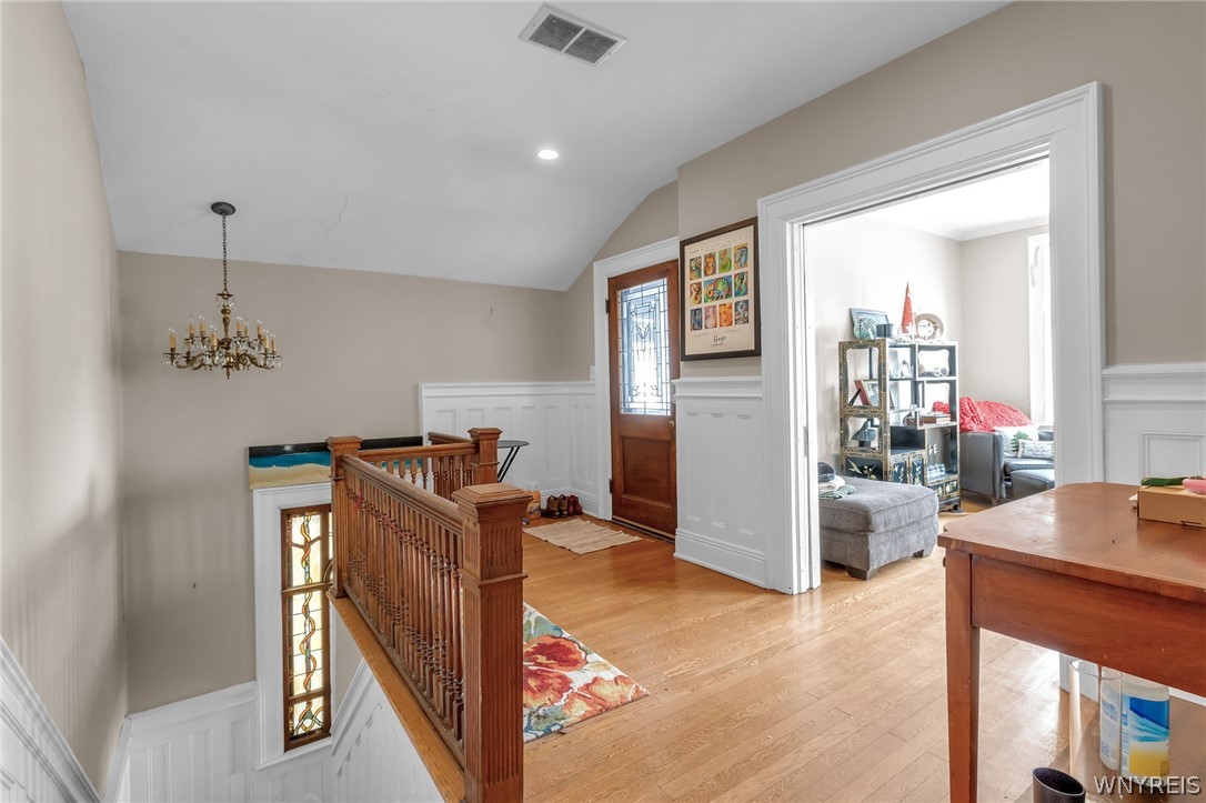 28 Colonial Circle Buffalo, NY 14213 - Photo 20 of 49