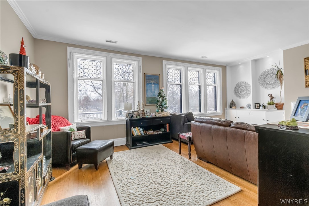 28 Colonial Circle Buffalo, NY 14213 - Photo 25 of 49