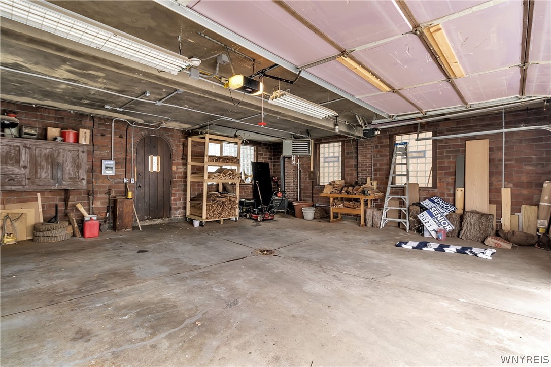 28 Colonial Circle Buffalo, NY 14213 - Photo 46 of 49