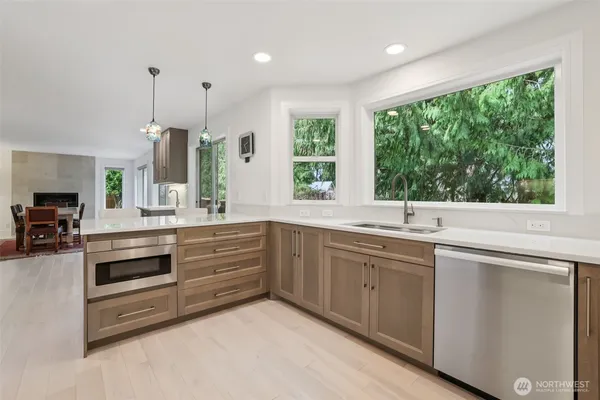 $1,750,000 | 15732 111th Avenue Northeast, Bothell, WA 98011