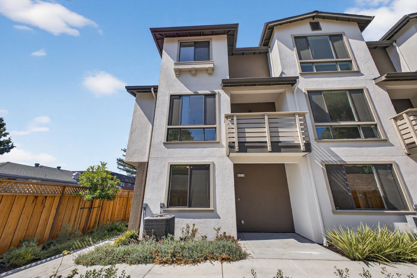 955 Woodside Road Redwood City, CA 94061 - Photo 3 of 46