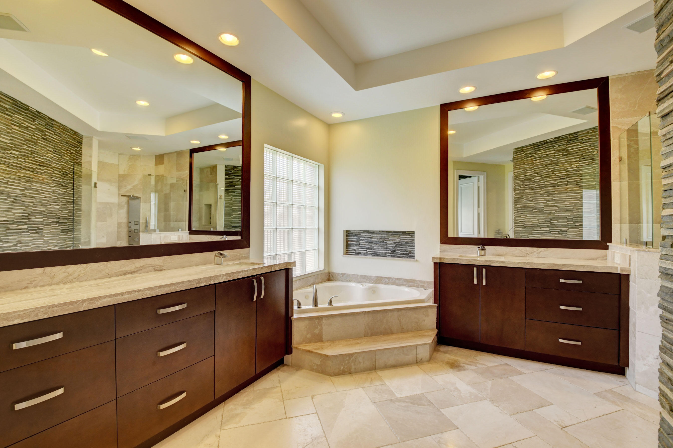 6545 Northwest 39th Terrace Boca Raton, FL 33496 - Photo 21 of 37 Mater Bath - 1