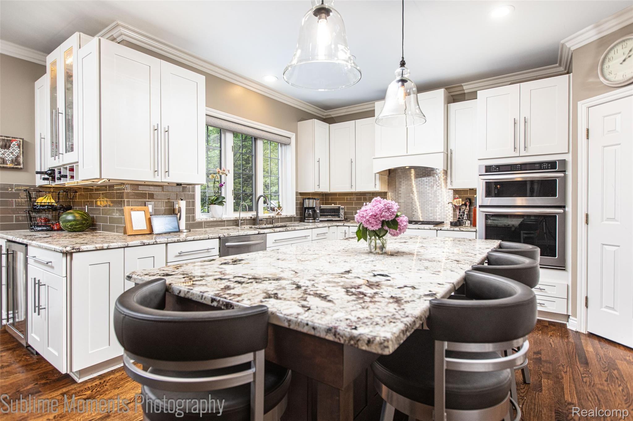520 Springview Drive Rochester, MI 48307 - Photo 12 of 58 12 - Kitchen.jpg