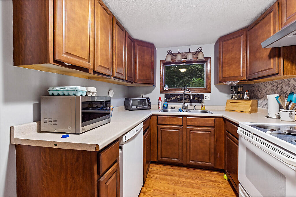 1 Russell Street Readfield, ME 04355 - Photo 11 of 60 IMG_7172