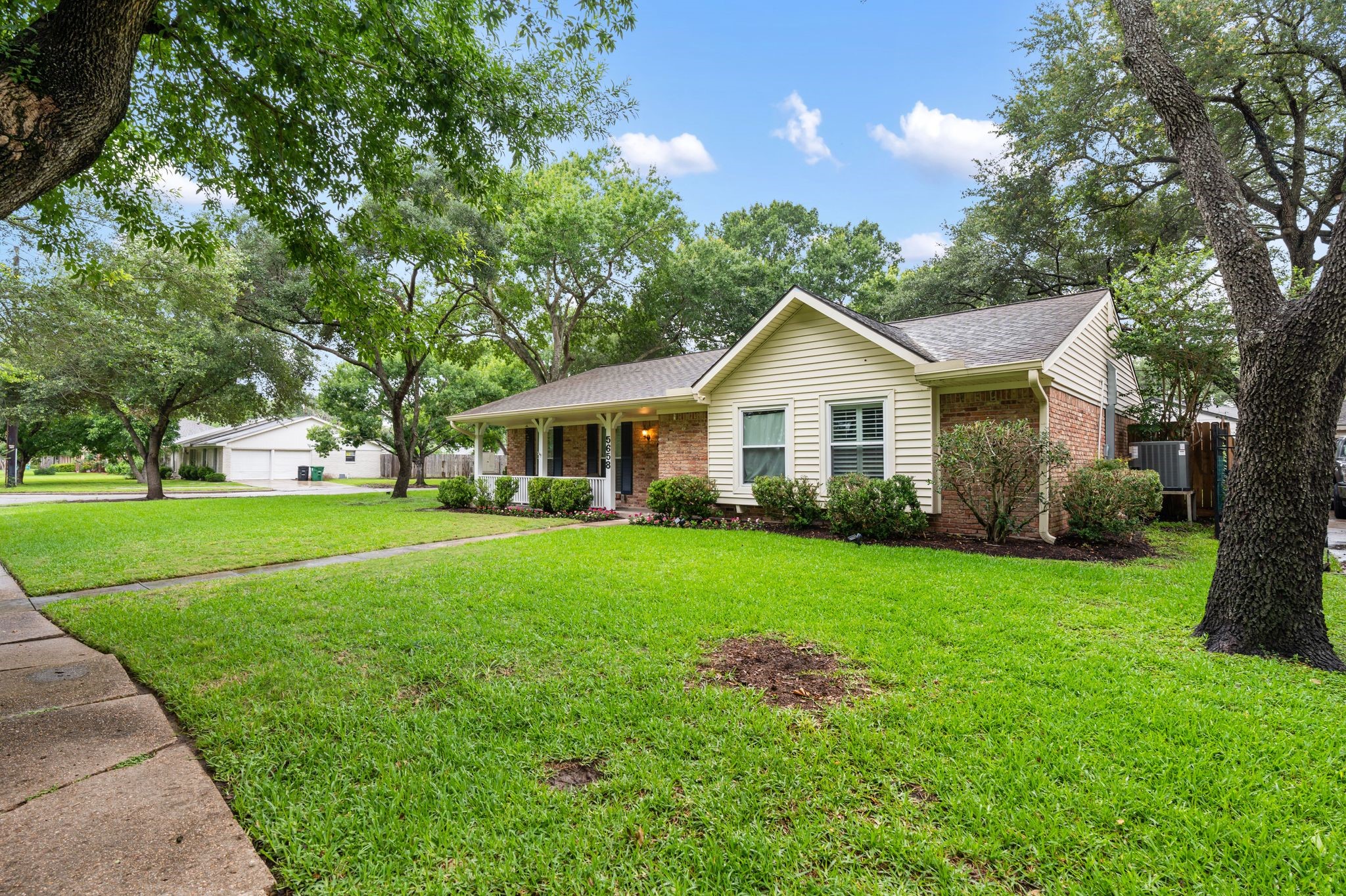 5658 Cartagena Street Houston, TX 77035 - Photo 32 of 33