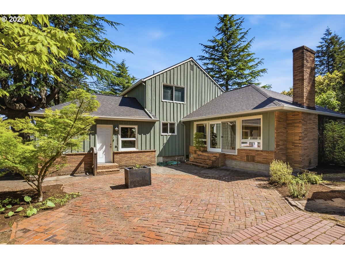 6434 Southwest Brugger Street Portland, OR 97219 - Photo 29 of 40 Gallery Image 29