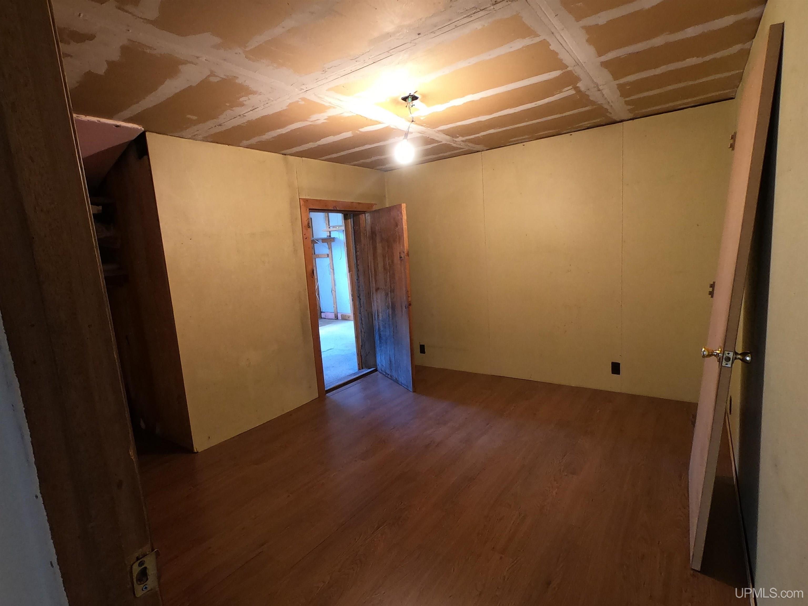 6224 D Road Bark River, MI 49807 - Photo 9 of 16