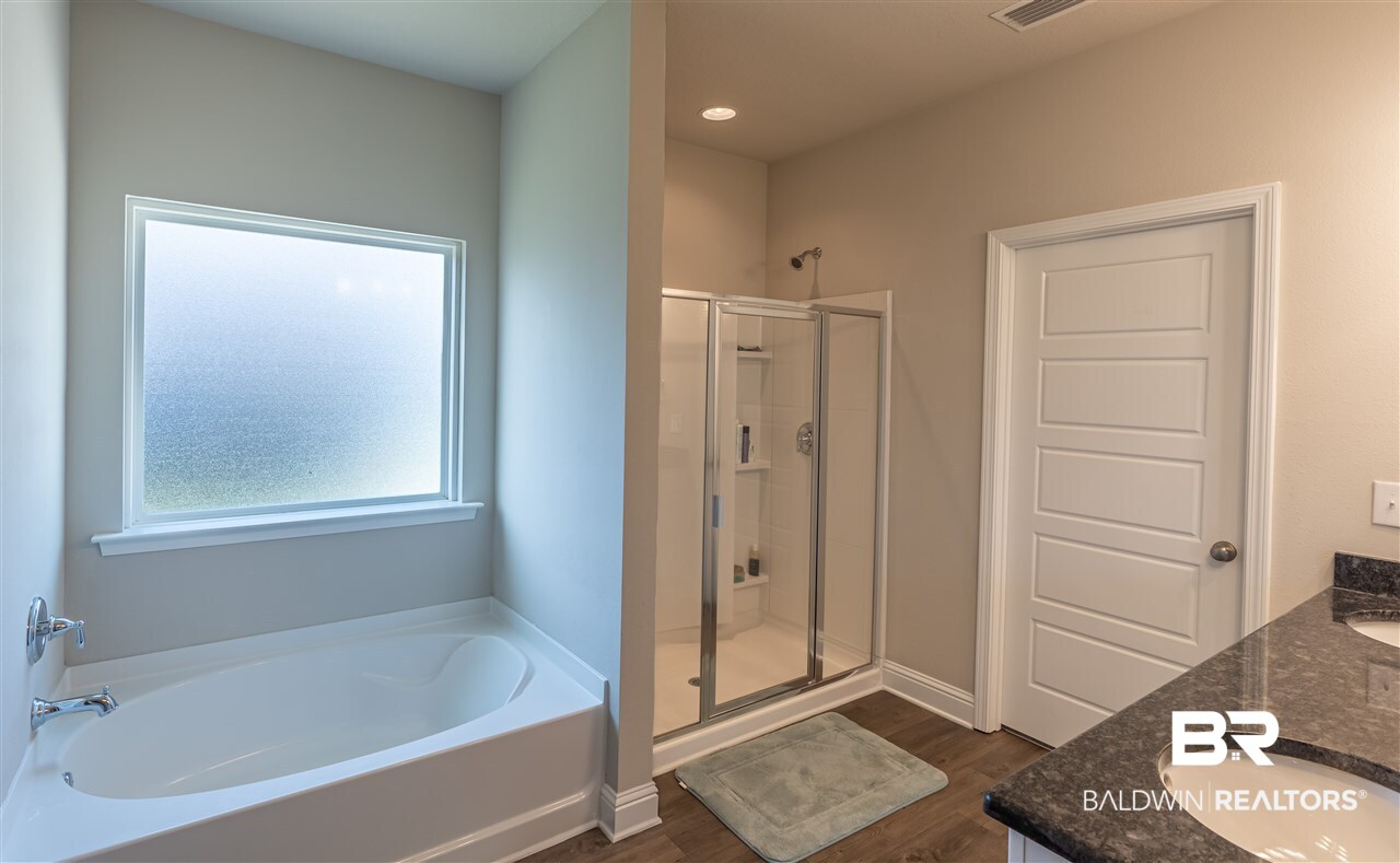 26307 Rosedown Lane Daphne, AL 36526 - Photo 17 of 37 Owner's Bath