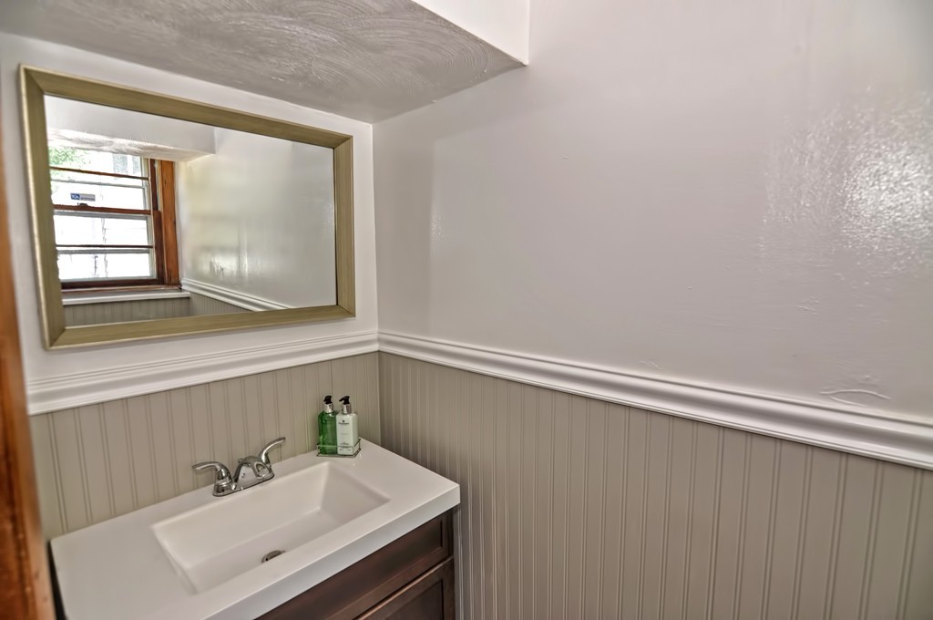 400 Brook Road Milton, MA 02186 - Photo 26 of 29 Gallery Image 26