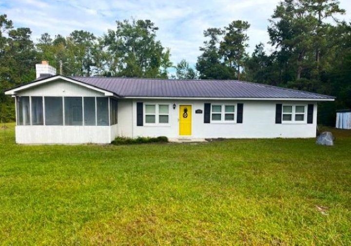 1432 Twin Lakes Road Cades, SC 29518 - Photo 1 of 22