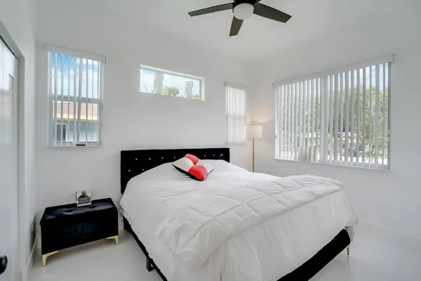 $5,000 | 2962 Northwest 10th Court, Fort Lauderdale, FL 33311