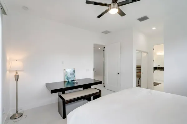 $5,000 | 2962 Northwest 10th Court, Fort Lauderdale, FL 33311