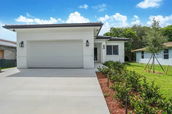 $5,000 | 2962 Northwest 10th Court, Fort Lauderdale, FL 33311