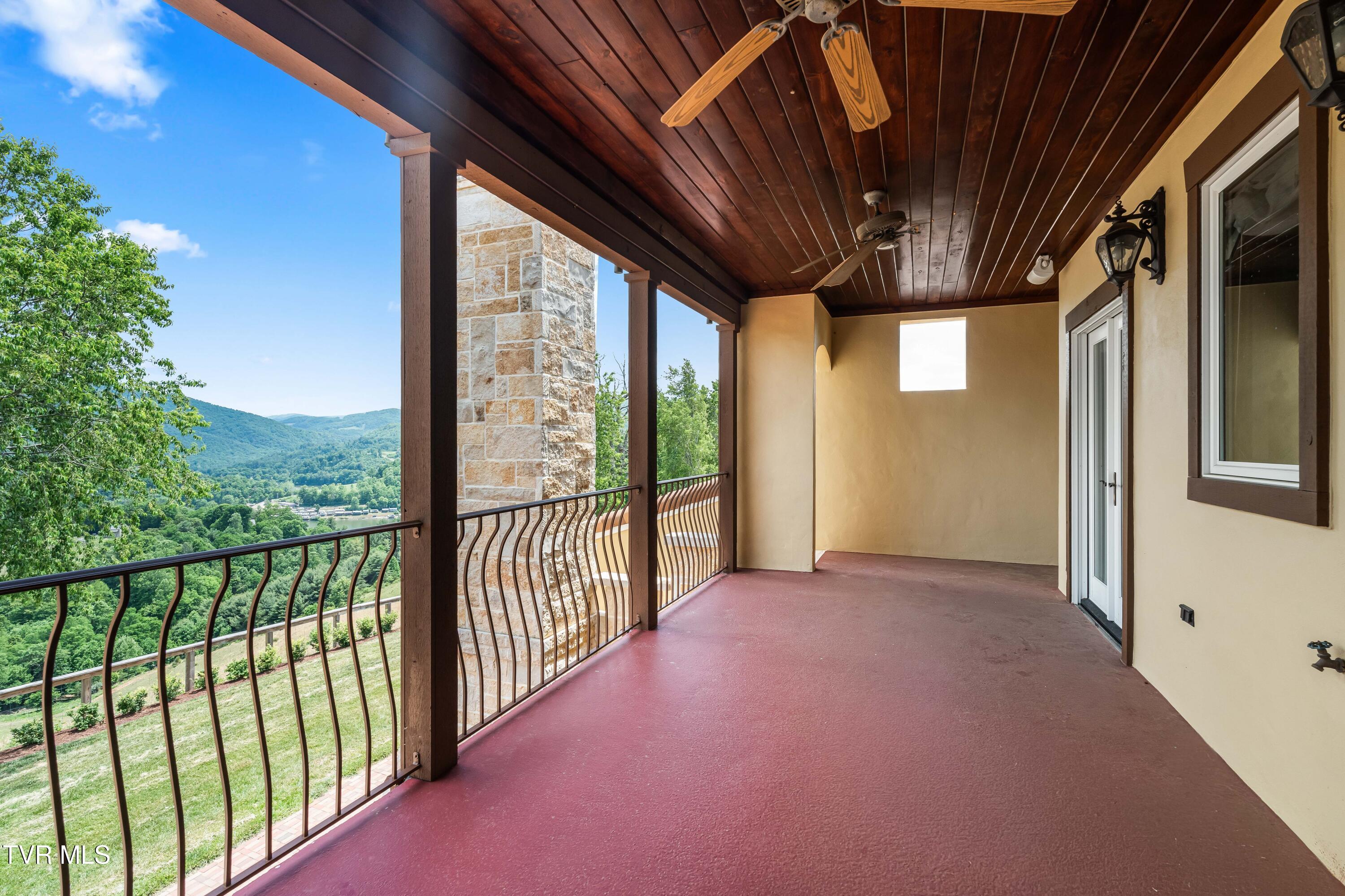 1877 Dry Hill Road Butler, TN 37640 - Photo 71 of 106 62