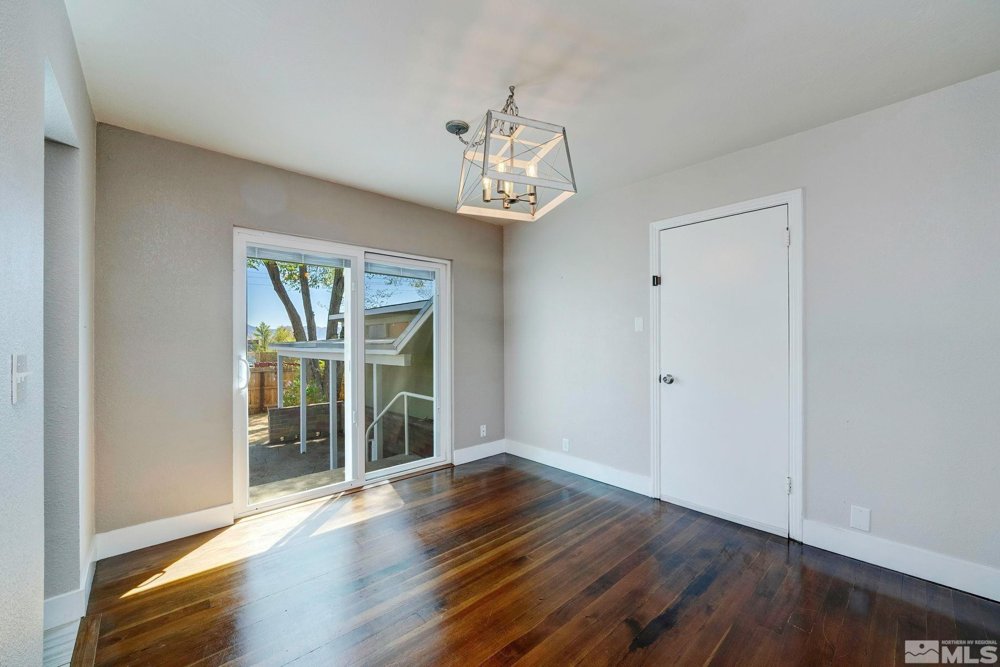 1694 Oakhurst Avenue Reno, NV 89509 - Photo 8 of 40 Photo 8