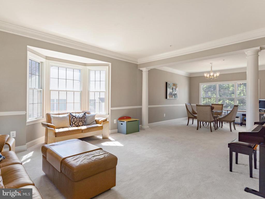 18324 Tapwood Road Boyds, MD 20841 - Photo 7 of 47 Living Room