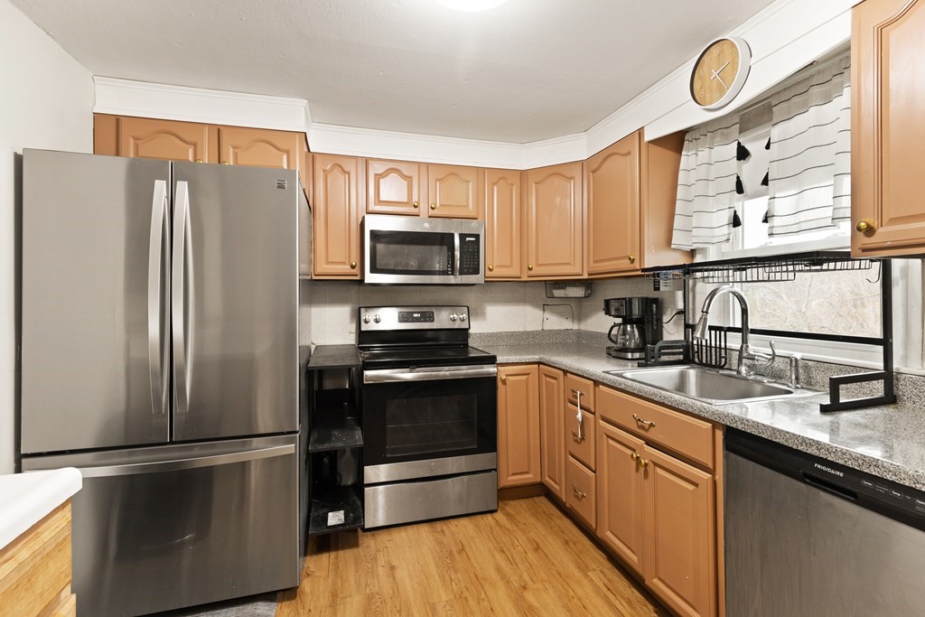 2 Essiembre Road Randolph, MA 02368 - Photo 8 of 17 Gallery Image 8