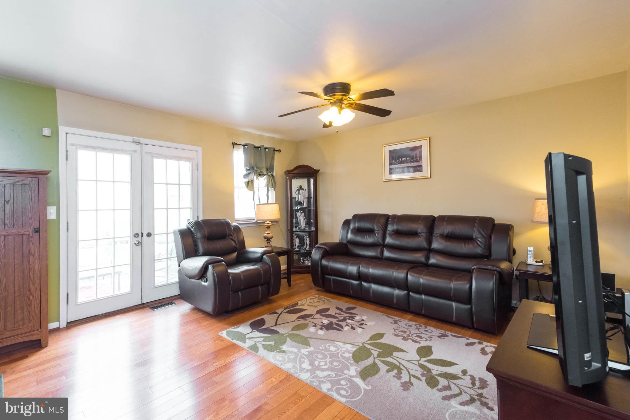 8151 Telegraph Road Severn, MD 21144 - Photo 5 of 30 Family Room