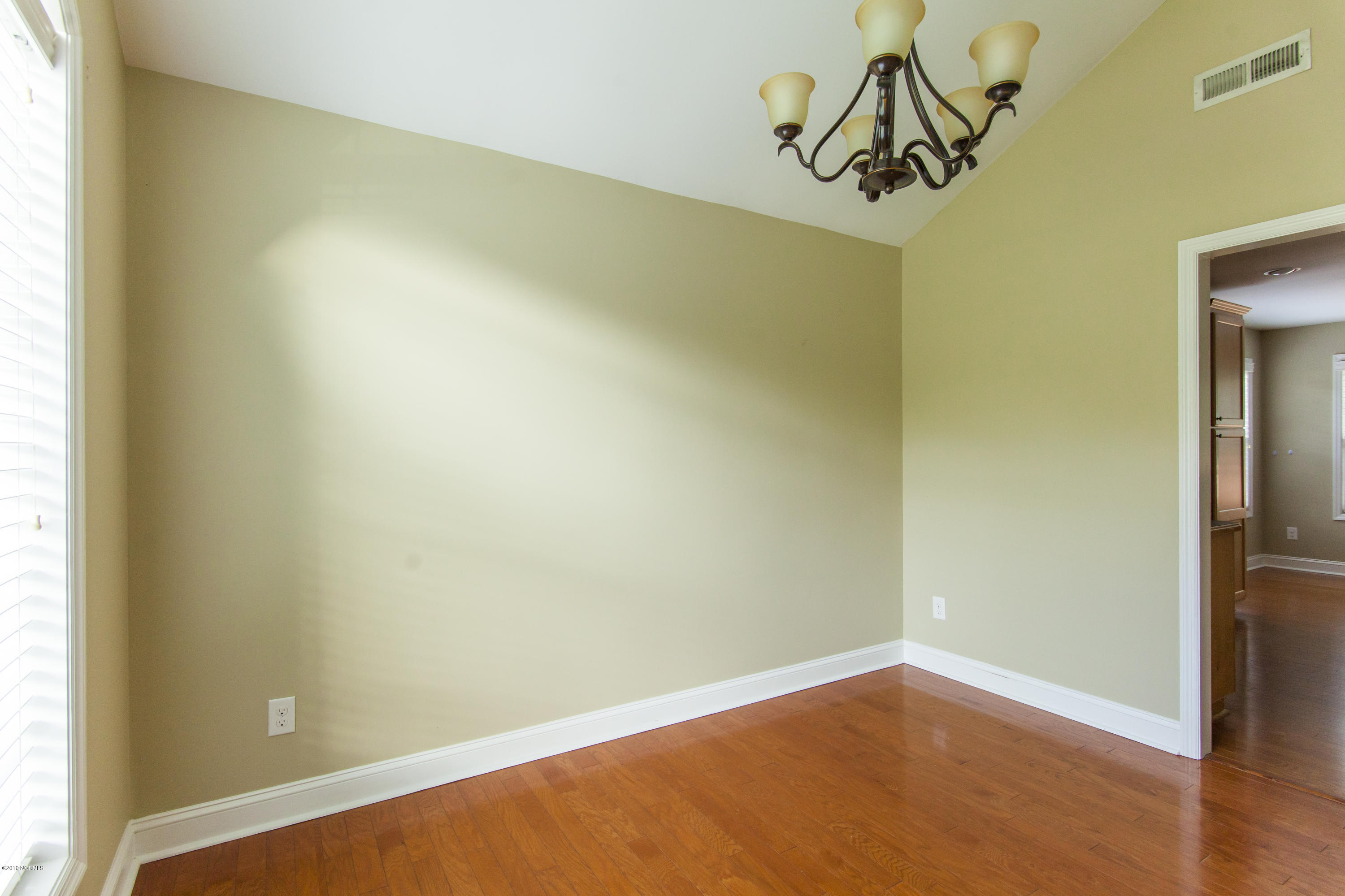 413 Conner Grant Road New Bern, NC 28562 - Photo 38 of 54 Dining Room