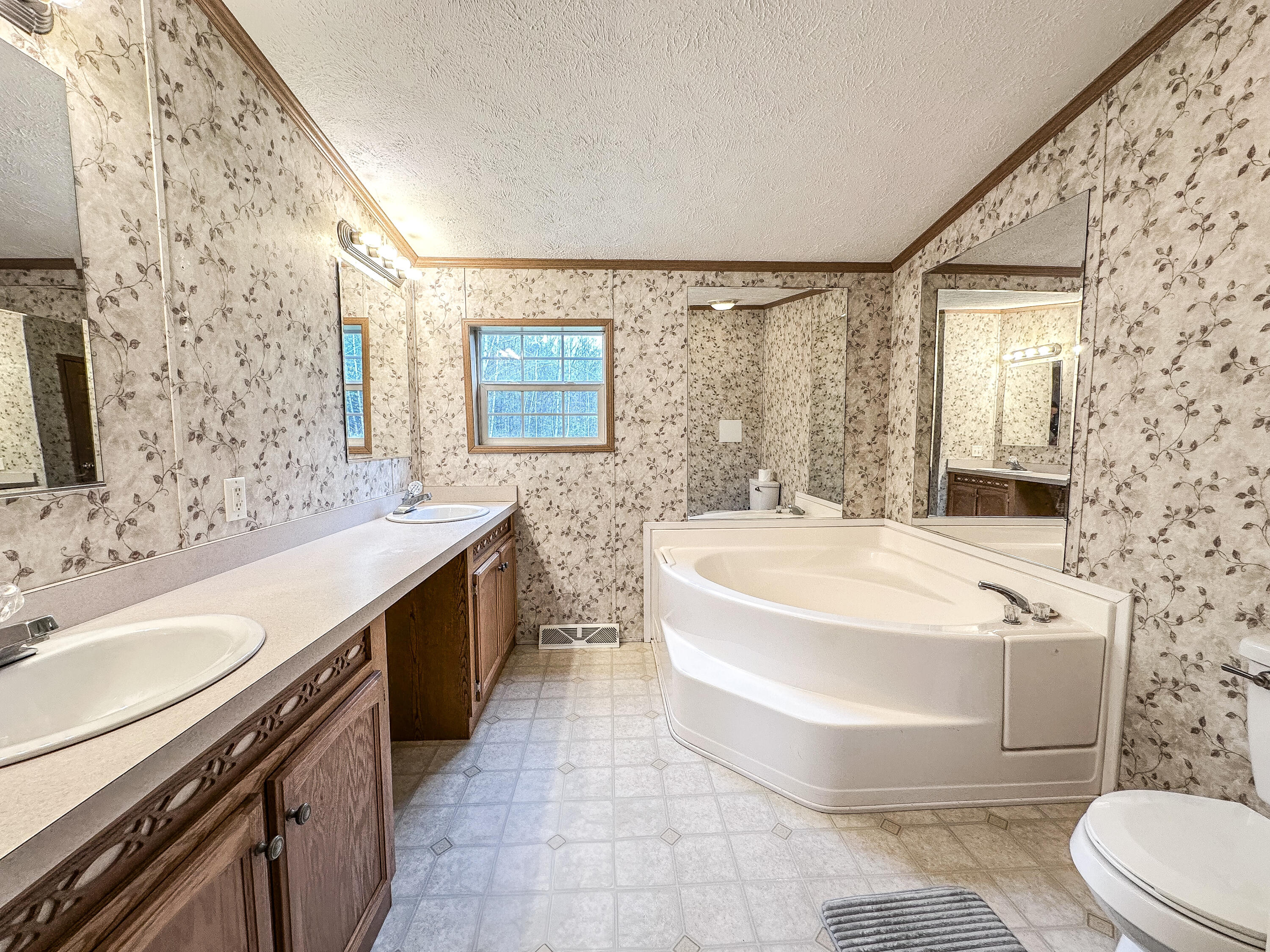 198 Fox Farm Road Plattsburgh, NY 12901 - Photo 18 of 32 Gallery Image 18