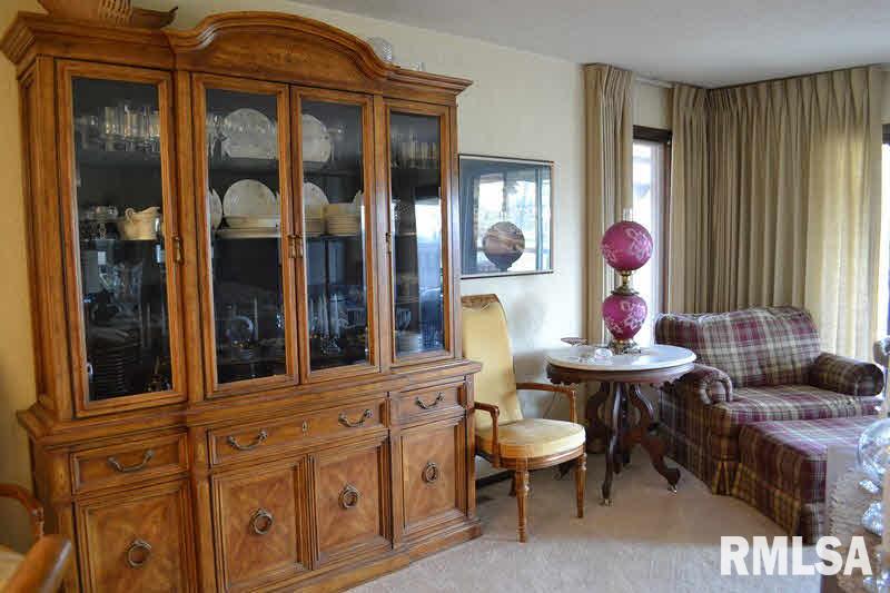 513 Country Club Road Centralia, IL 62801 - Photo 8 of 19 Gallery Image 8