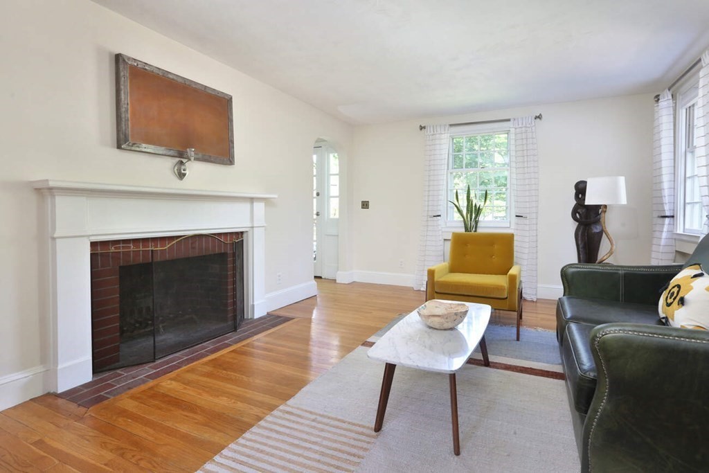 20 Beverly Road Newton, MA 02461 - Photo 4 of 17