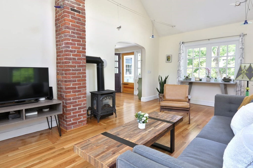 20 Beverly Road Newton, MA 02461 - Photo 7 of 17