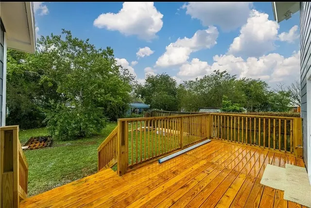 $1,000 | 1105 Esperanza Street, Sinton, TX 78387