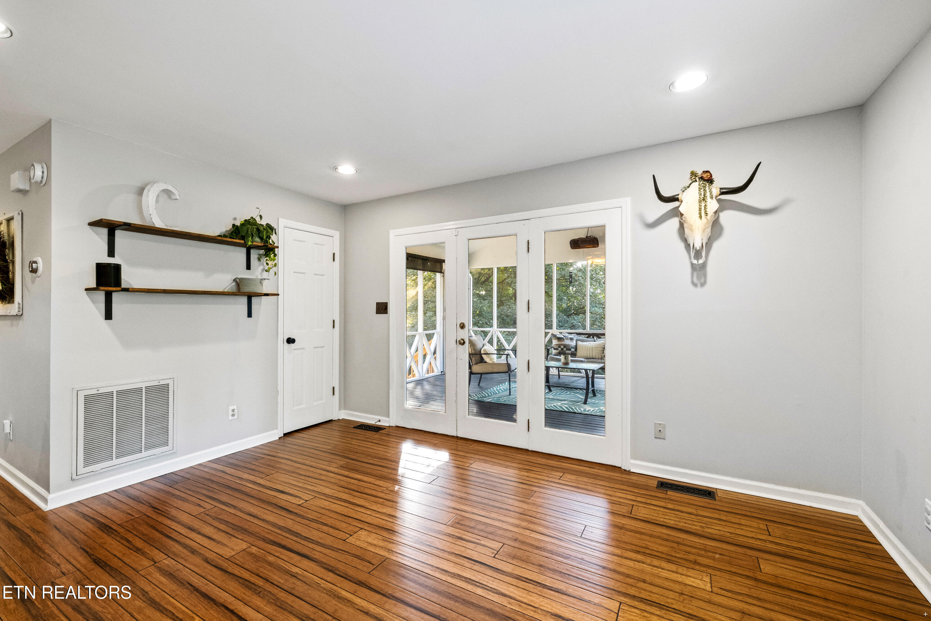 910 Forest Ridge Circle Knoxville, TN 37932 - Photo 14 of 38 Positive Perceptions-14