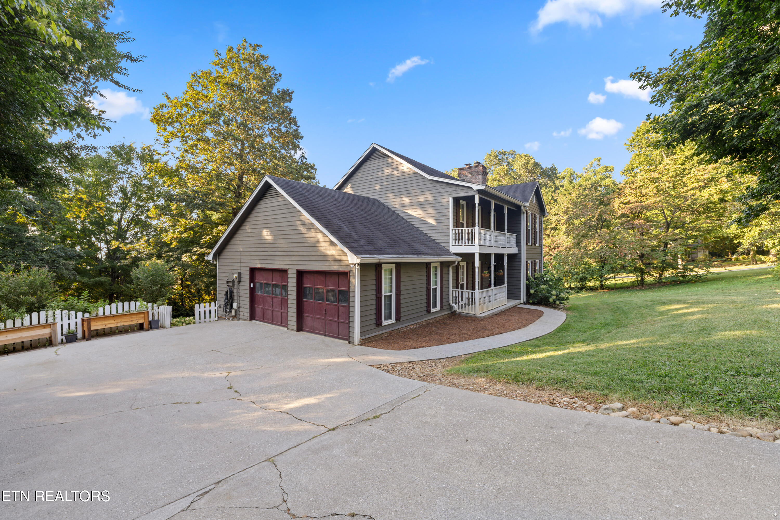 910 Forest Ridge Circle Knoxville, TN 37932 - Photo 2 of 38 Positive Perceptions-2