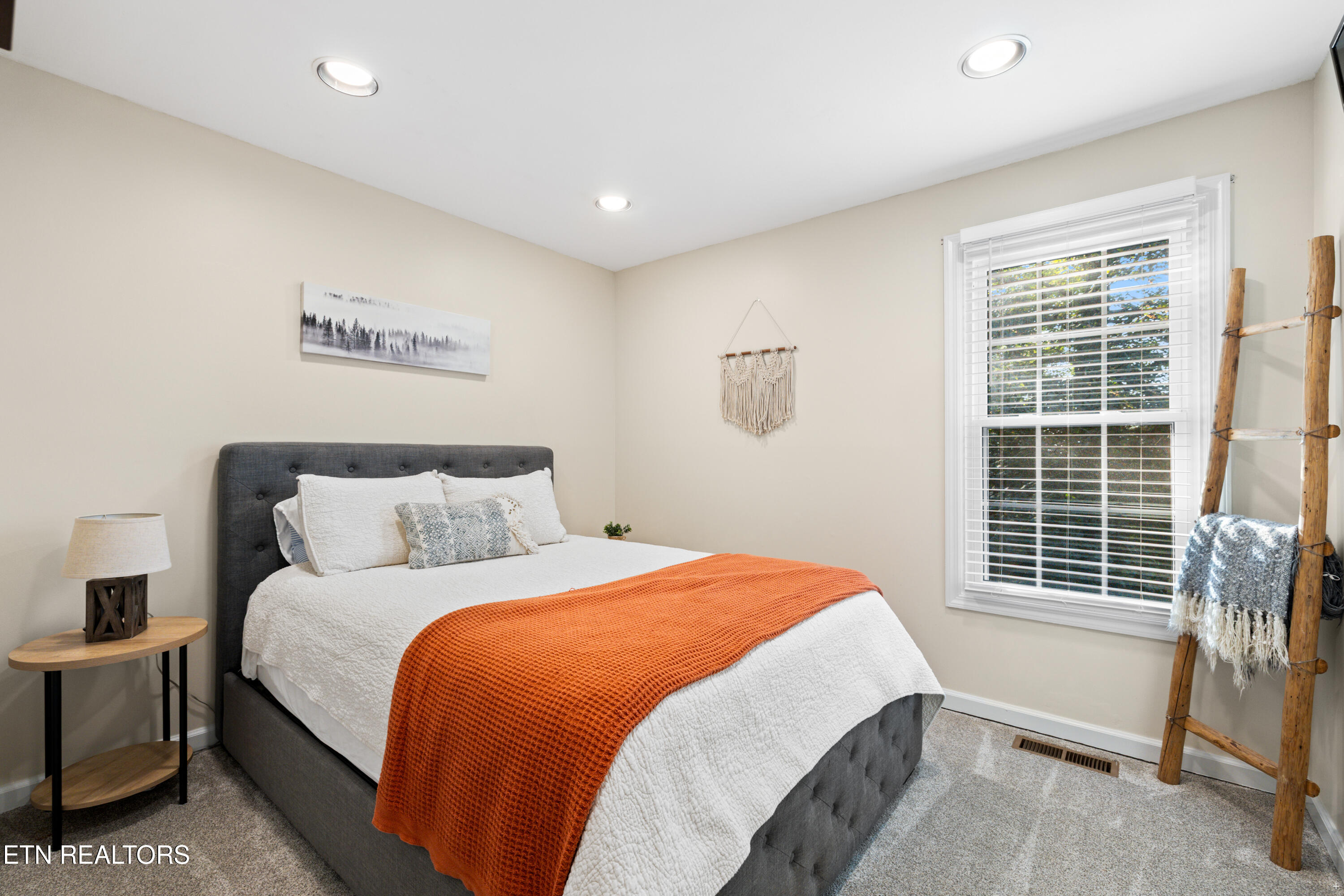 910 Forest Ridge Circle Knoxville, TN 37932 - Photo 26 of 38 Positive Perceptions-26