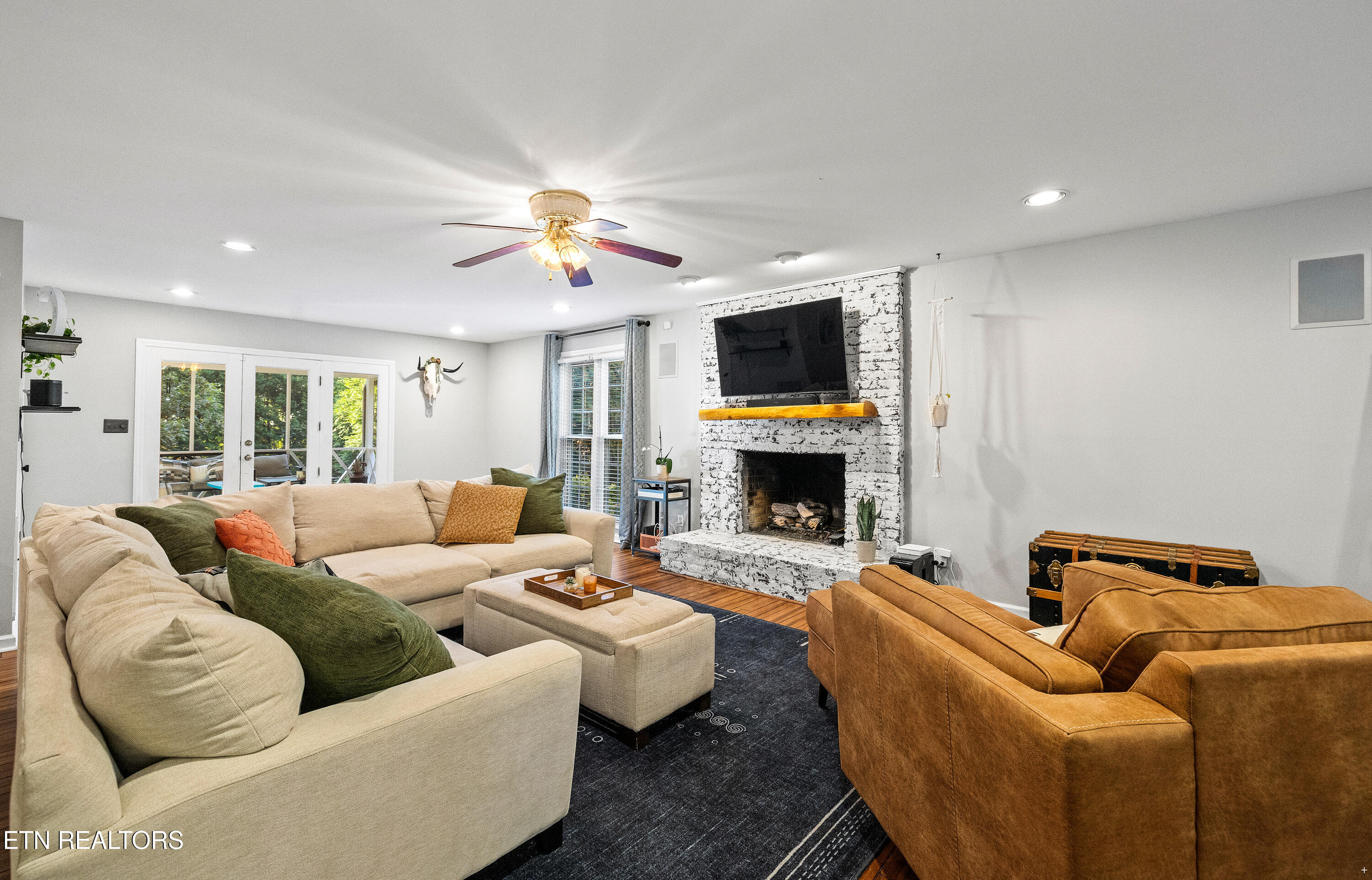 910 Forest Ridge Circle Knoxville, TN 37932 - Photo 4 of 38 Positive Perceptions-4