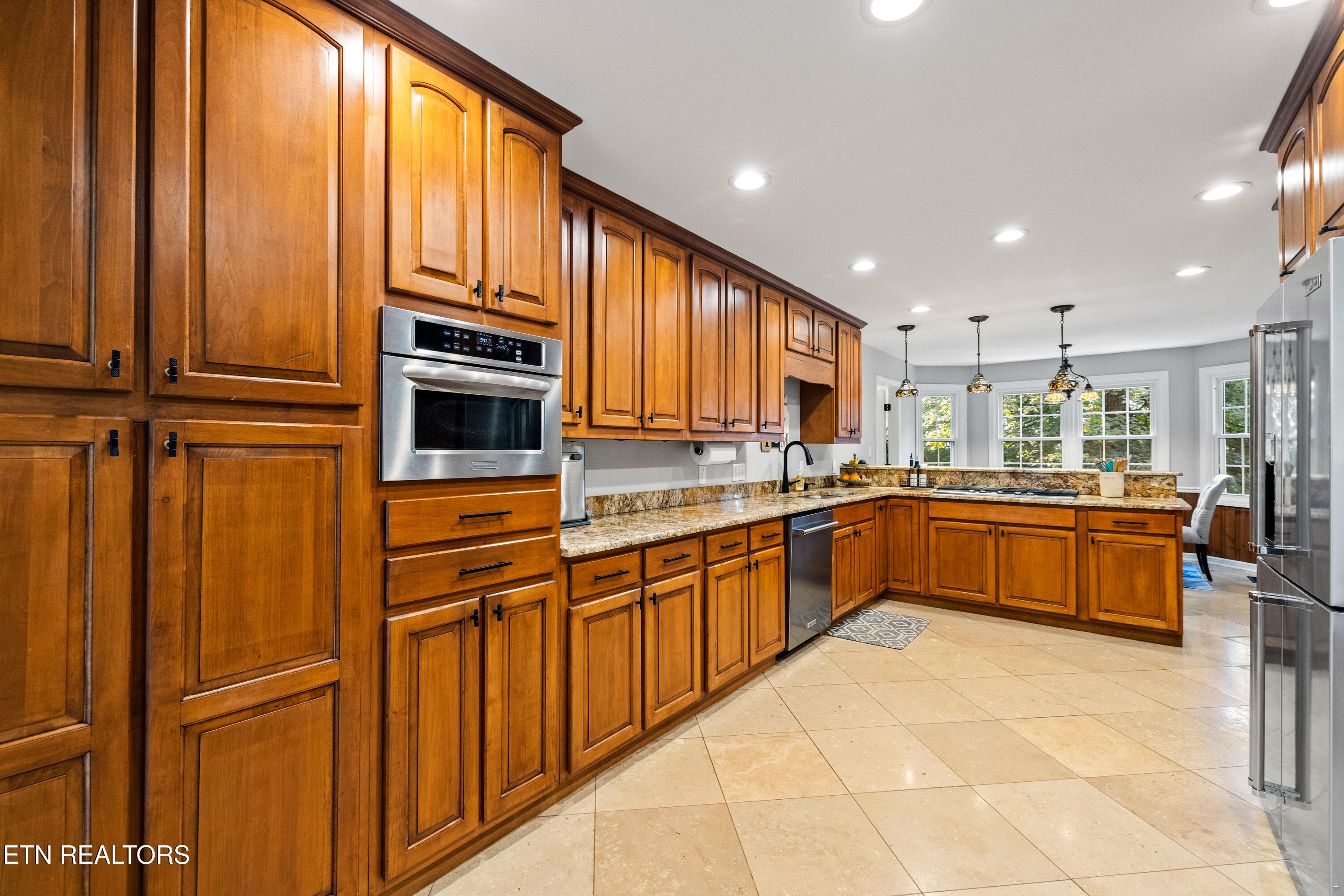 910 Forest Ridge Circle Knoxville, TN 37932 - Photo 5 of 38 Positive Perceptions-5