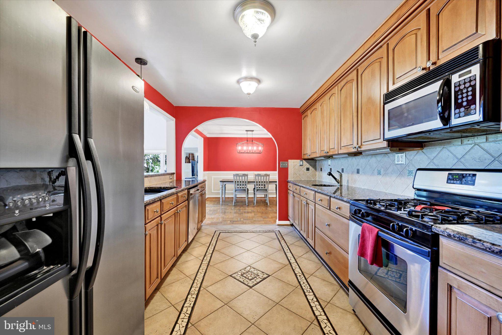 917 Rambling Drive Baltimore, MD 21228 - Photo 13 of 71 Gallery Image 13
