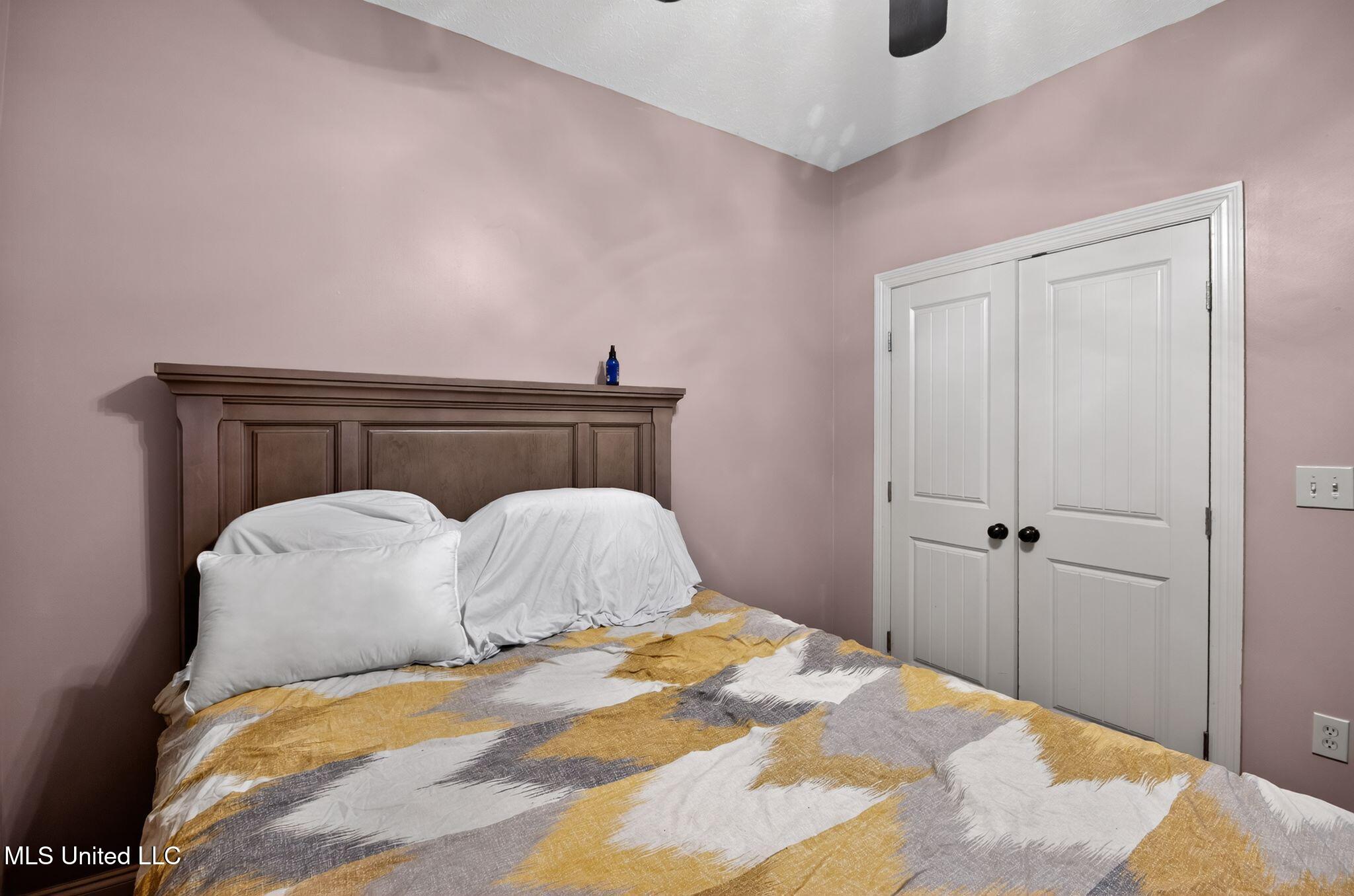 913 Caitlin Cove Brandon, MS 39047 - Photo 15 of 30 18_913_Caitlin_Cove_Brandon_MS_39047-Bed