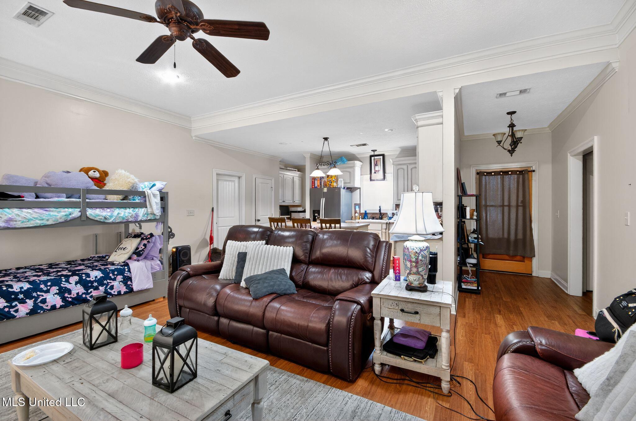 913 Caitlin Cove Brandon, MS 39047 - Photo 4 of 30 07_913_Caitlin_Cove_Brandon_MS_39047-Liv