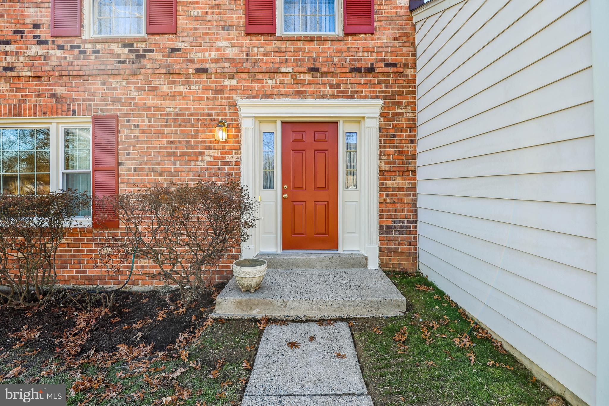 7122 Rolling Forest Avenue Springfield, VA 22152 - Photo 2 of 58