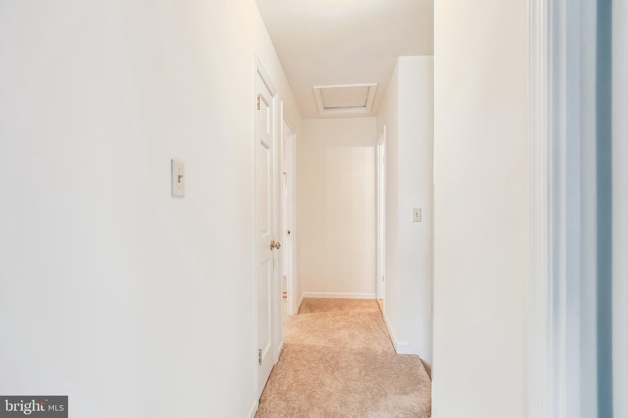 7122 Rolling Forest Avenue Springfield, VA 22152 - Photo 27 of 58 Upstairs hallway